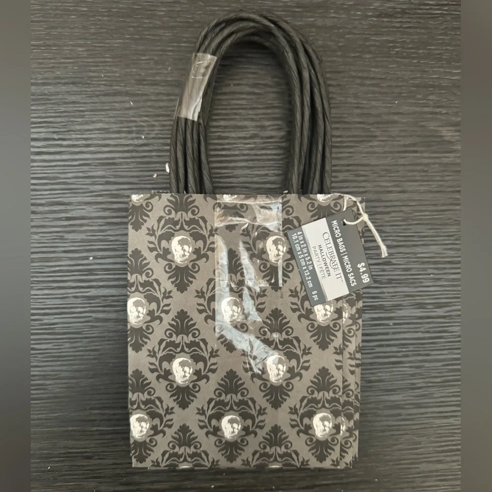 36 Bags — 🆕 Celebrate It Halloween Skulls & Solids Mini Favor Treat Bags